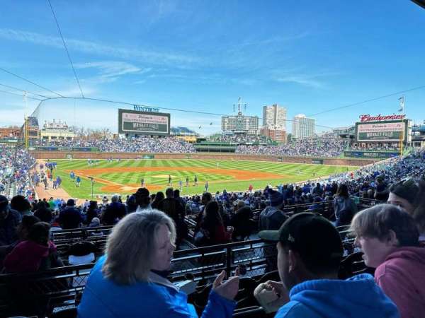 Wrigley Field, section: 220, row: 4, seat: 4