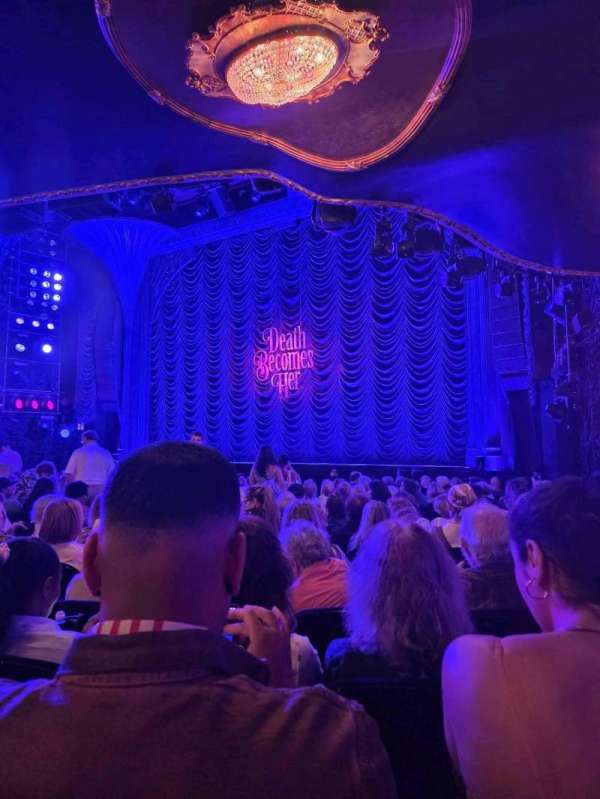 Lunt-Fontanne Theatre, section: Orchestra R, row: Q, seat: 18