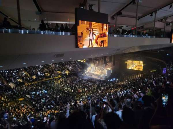 Madison Square Garden, section: 208, row: 17, seat: 17