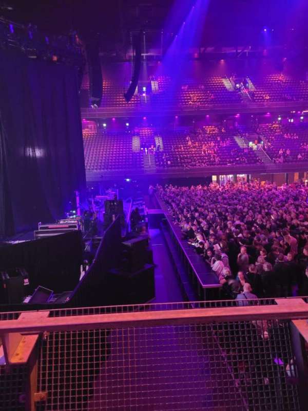 Ziggo Dome, section: 111, row: 2, seat: 394