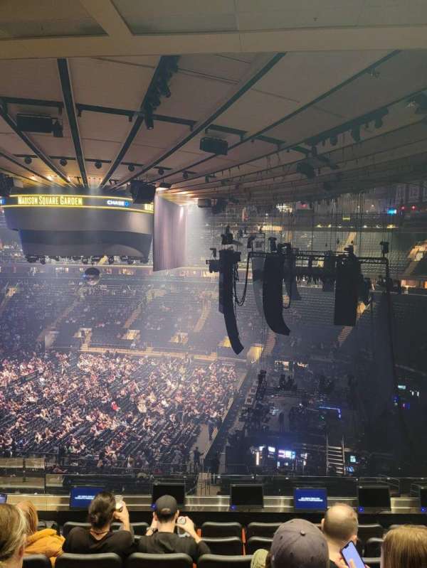 Madison Square Garden, section: 213, row: 7, seat: 5