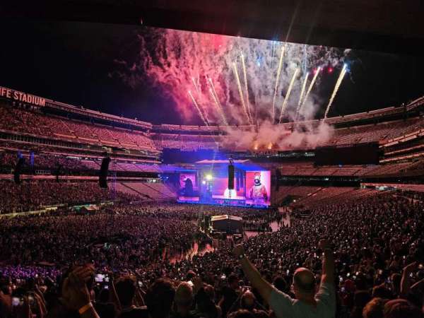 MetLife Stadium, section: 121, row: 42, seat: 14