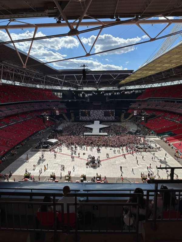 Wembley Stadium, section: 513, row: 17, seat: 383