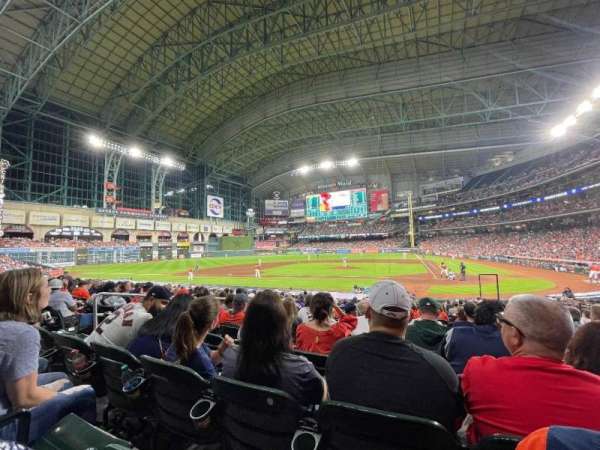 Daikin Park, section: 116, row: 21, seat: 8
