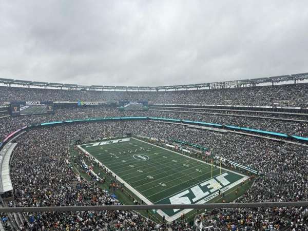 MetLife Stadium, section: 331, row: 5, seat: 5