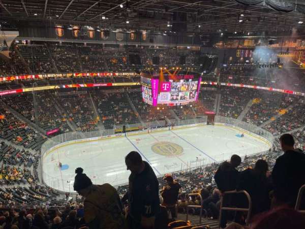 T-Mobile Arena, section: 220, row: R, seat: 17