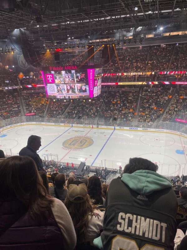T-Mobile Arena, section: 207, row: G, seat: 10