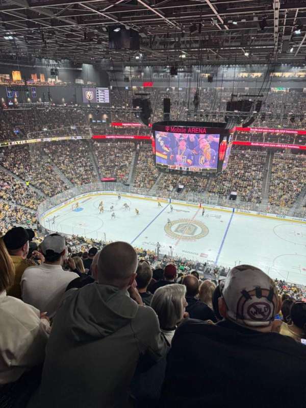 T-Mobile Arena, section: 206, row: Q, seat: 5