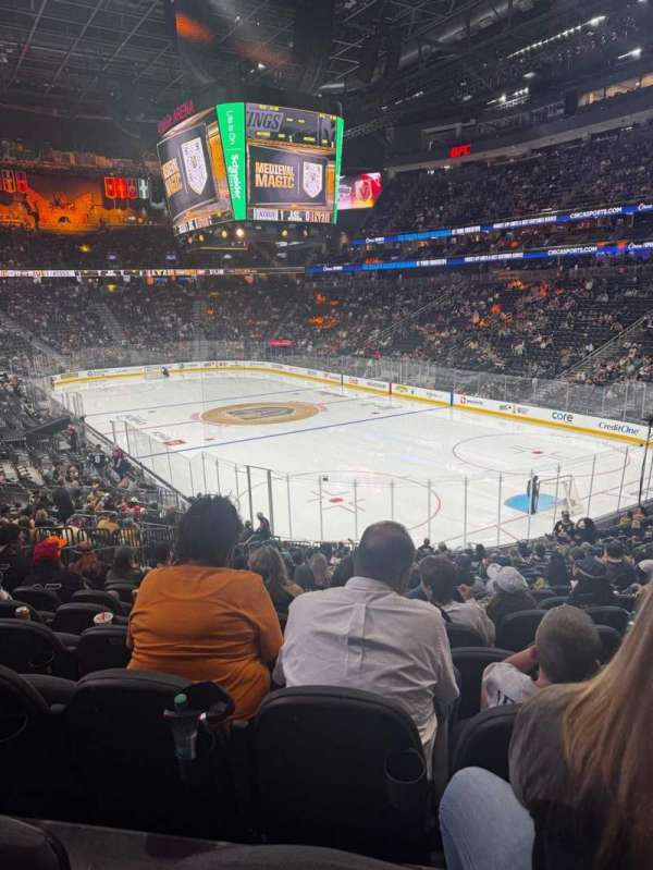 T-Mobile Arena, section: 9, row: V, seat: 11