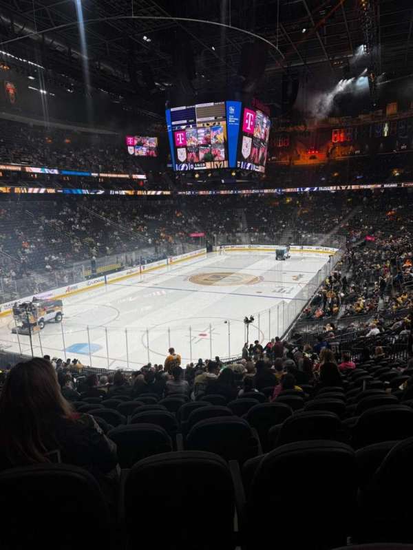 T-Mobile Arena, section: 12, row: X, seat: 7