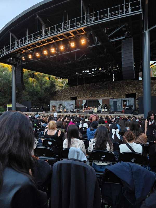 Frost Amphitheater, section: LB, row: T, seat: 6
