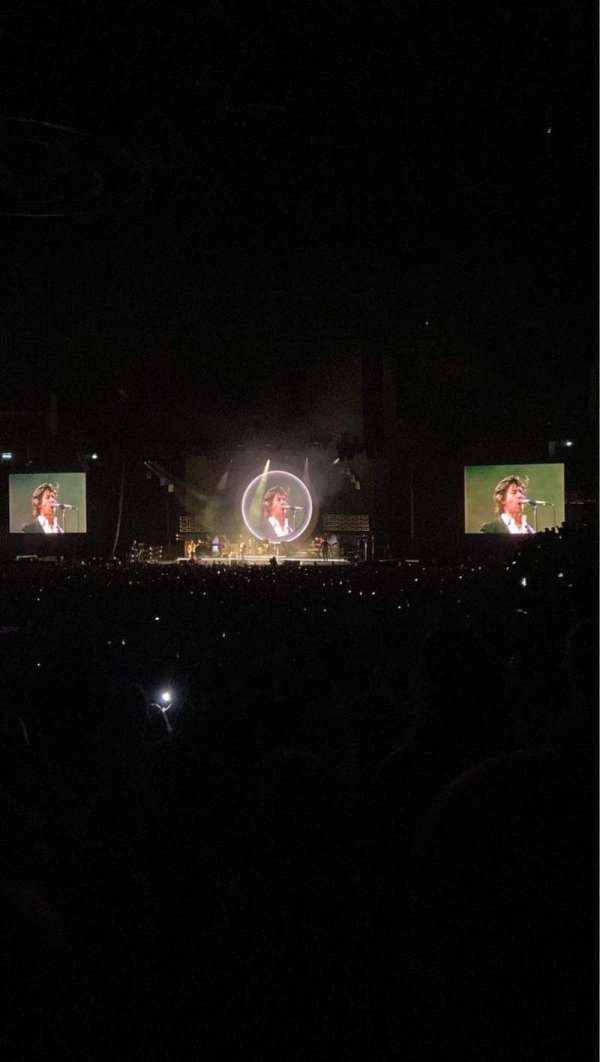 Uber Arena, section: 203, row: 14, seat: 13