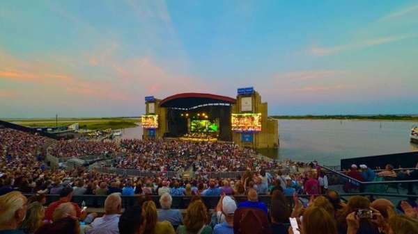Jones Beach Theater, section: 202, row: EE, seat: 5-6