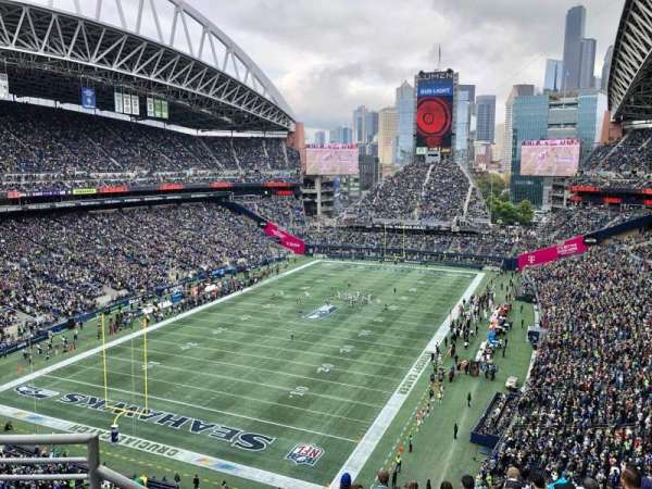Lumen Field, section: 318, row: H, seat: 18