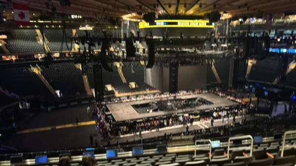 Madison Square Garden, section: 209, row: 10, seat: 9