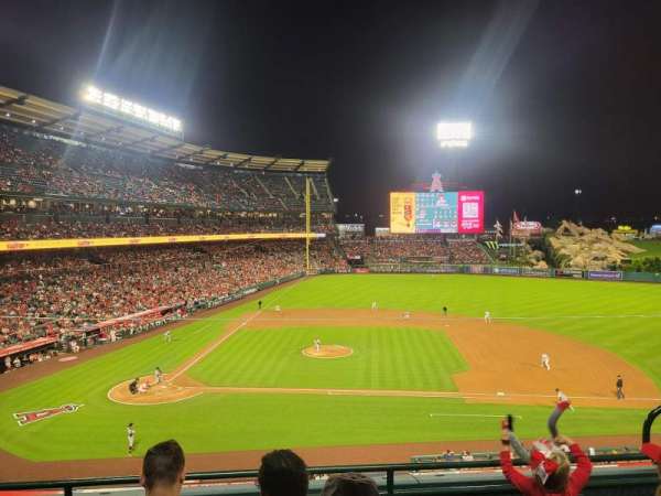 Angel Stadium, section: 333, row: D, seat: 8