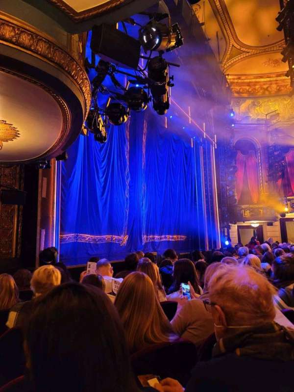 Lena Horne Theatre, section: Orchestra L, row: F, seat: 21