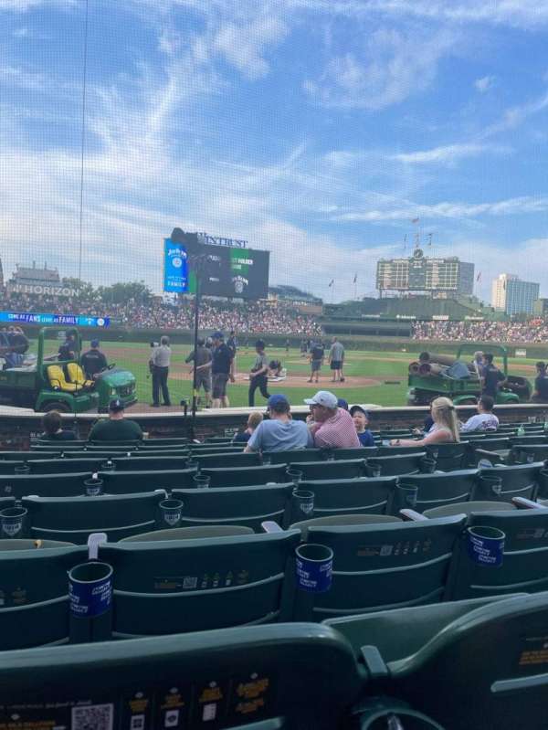 Wrigley Field, section: 19, row: 9, seat: 4