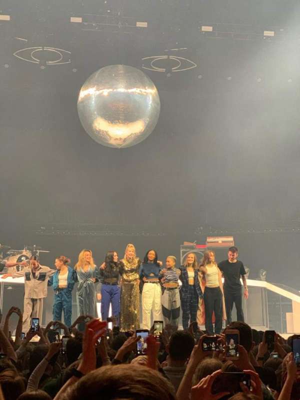 Accor Arena, section: Fosse