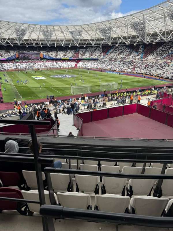 London Stadium, section: 218, row: 39, seat: 109