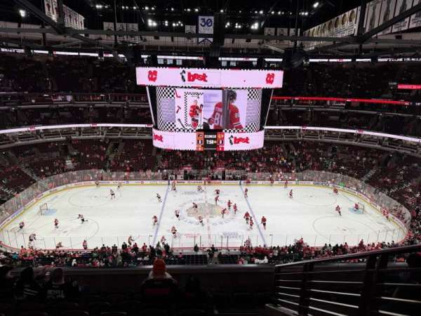 United Center, section: 318, row: 8, seat: 1