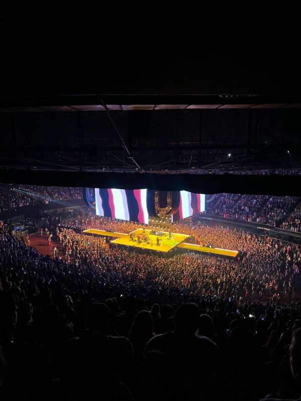 Kia Forum, section: 232, row: 18, seat: 10