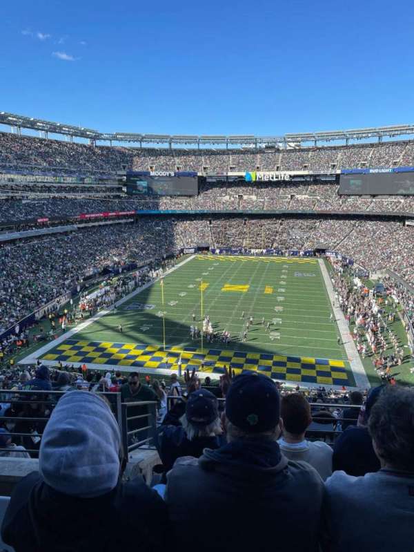 MetLife Stadium, section: 225B, row: 6, seat: 5