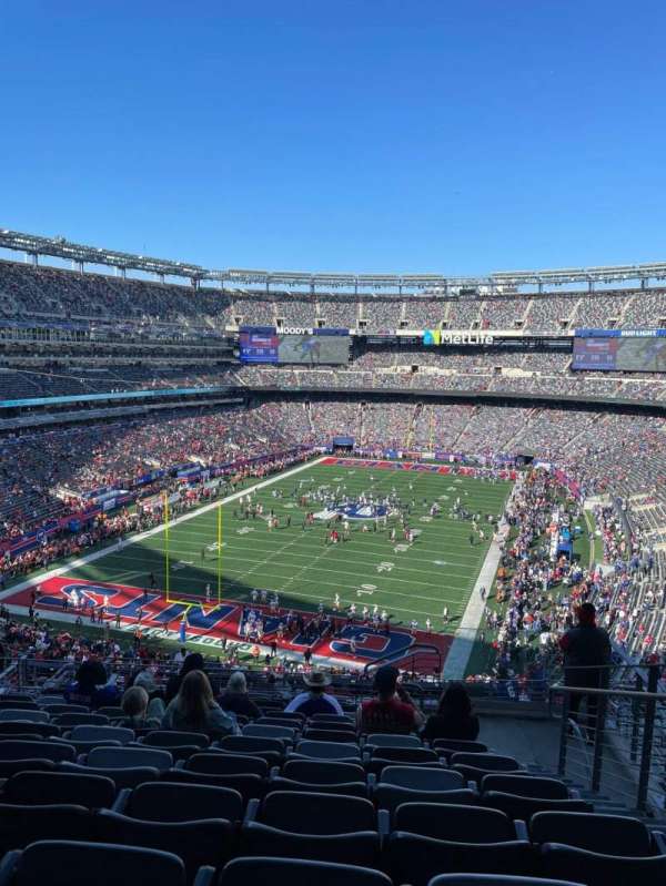MetLife Stadium, section: 224b, row: 10, seat: 4