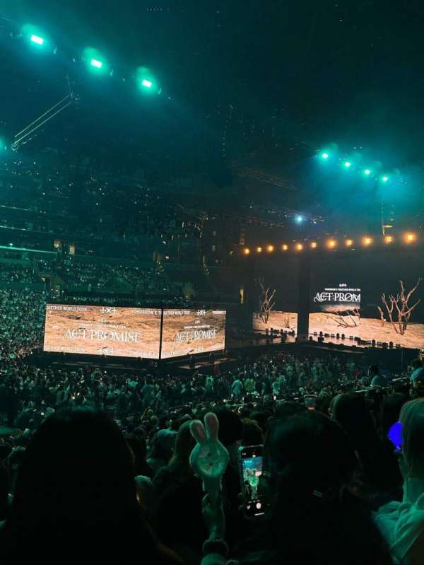 Crypto.com Arena, section: 102, row: 19, seat: 21