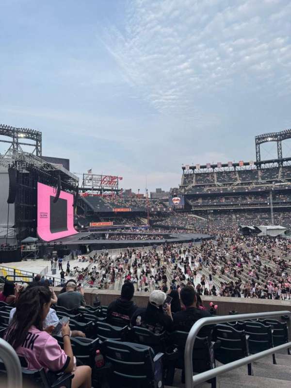 Citi Field, section: 131, row: 31, seat: 18