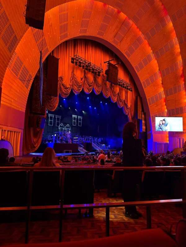 Radio City Music Hall, section: Orchestra 7, row: XX, seat: 705