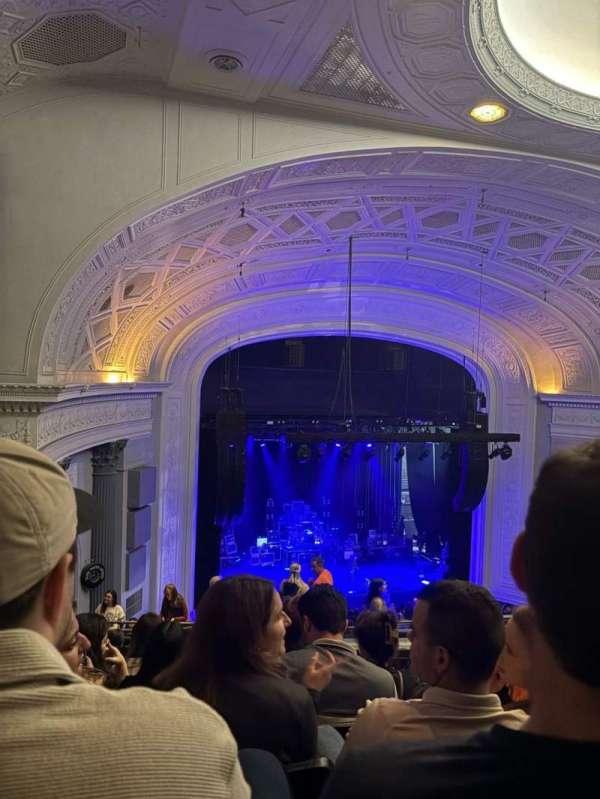 Wellmont Theater, section: Upper Balcony L, row: M, seat: 25