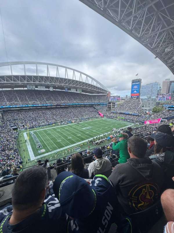 Lumen Field, section: 314, row: P, seat: 109