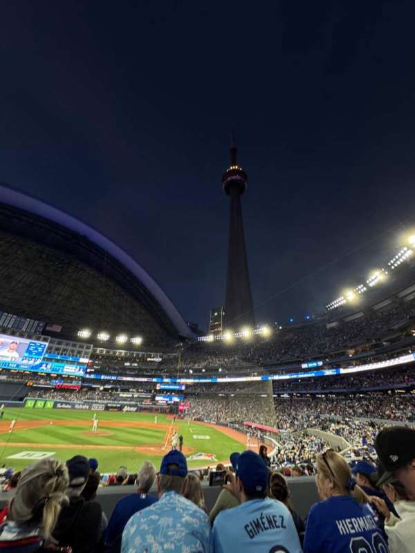 Rogers Centre, section: 126, row: E, seat: 102