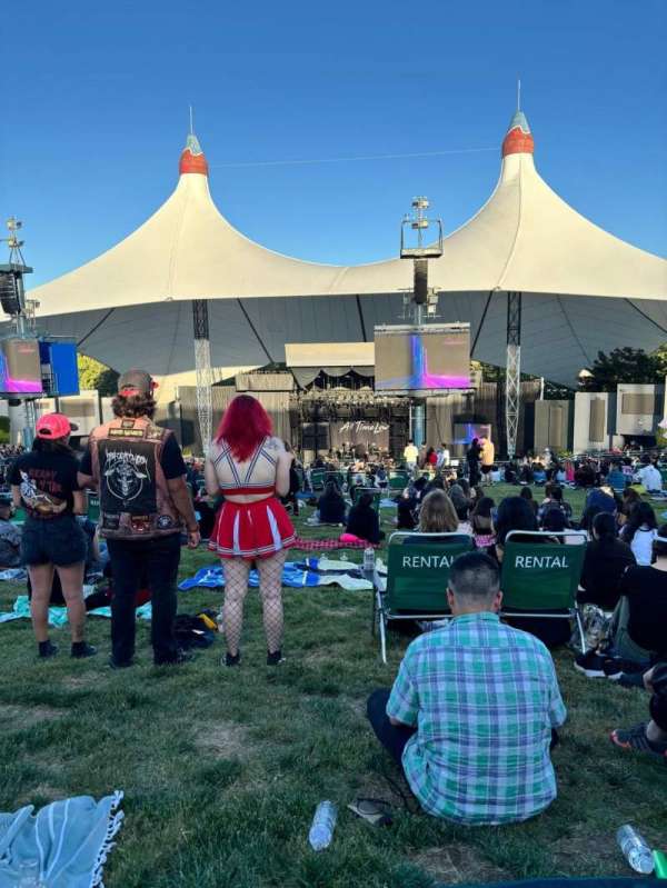 Shoreline Amphitheatre, section: Lawn, row: Lawn