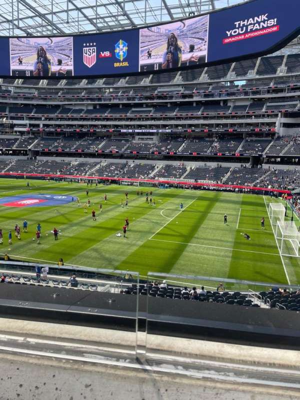 SoFi Stadium, section: C250, row: 1, seat: 7