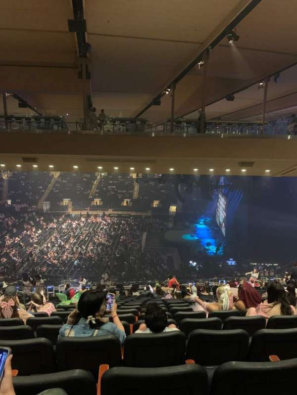 Madison Square Garden, section: 212, row: 21, seat: 10