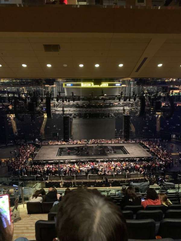 Madison Square Garden, section: 224, row: 14, seat: 4