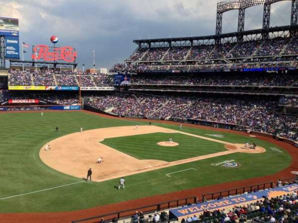 Citi Field, section: 329, row: 1, seat: 10