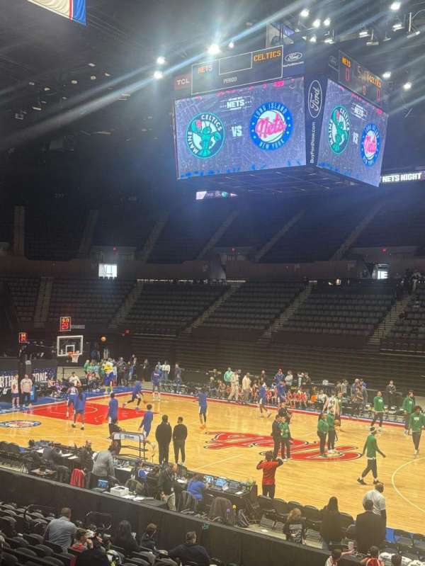 Nassau Veterans Memorial Coliseum, section: 115, row: 5, seat: 13