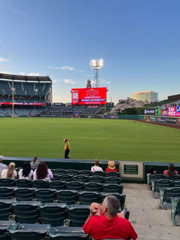 Angel Stadium, section: 131, row: I, seat: 18