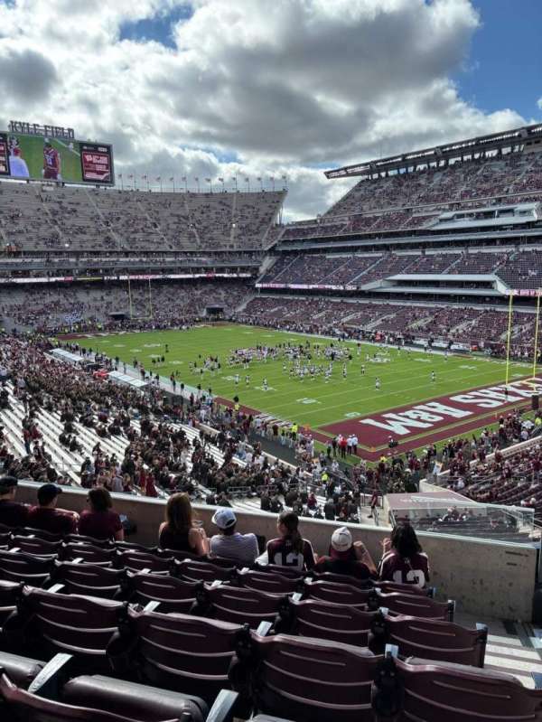 Kyle Field, section: Zone club 14, row: 7, seat: 1