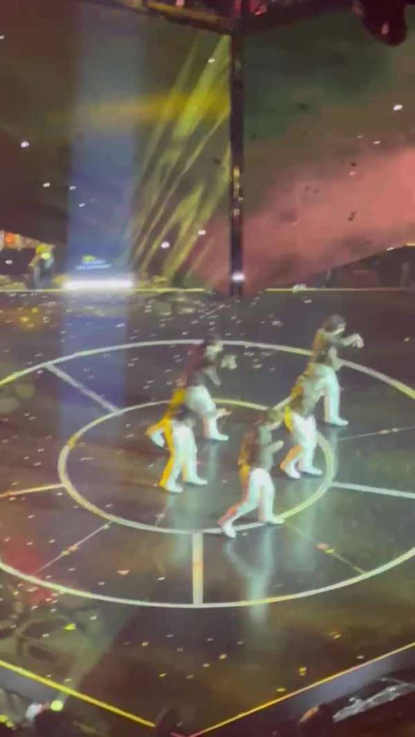 Madison Square Garden, section: 326, row: 1, seat: 5