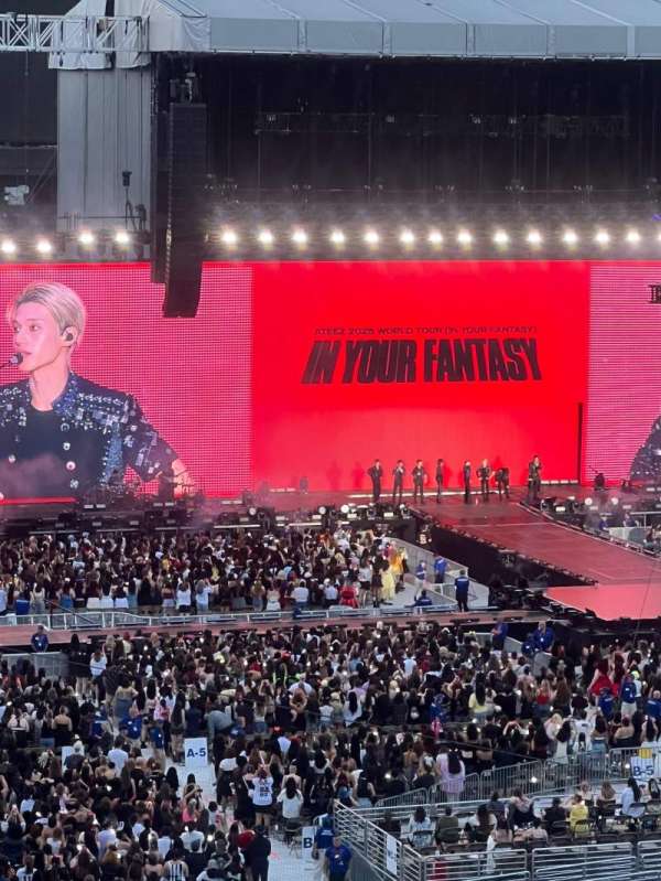 Citi Field, section: 412, row: 7, seat: 3