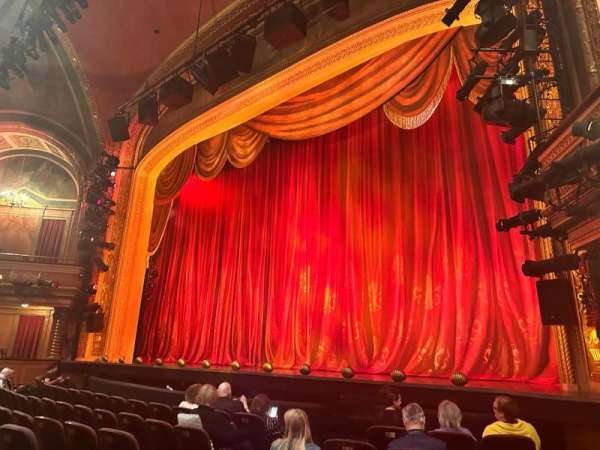 Todd Haimes Theatre, section: Orchestra R, row: G, seat: 10