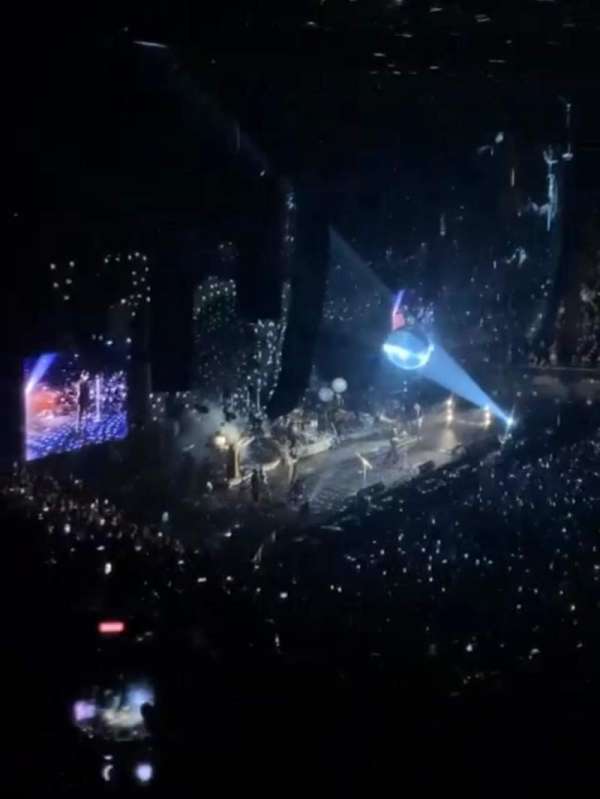 Kia Forum, section: 227, row: 10, seat: 7