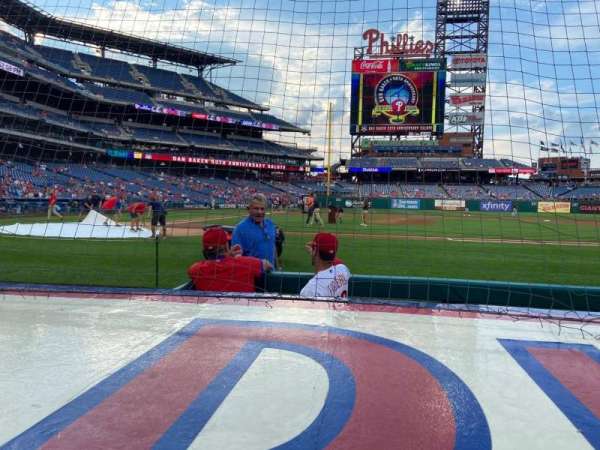Citizens Bank Park, section: 118, row: 1, seat: 1