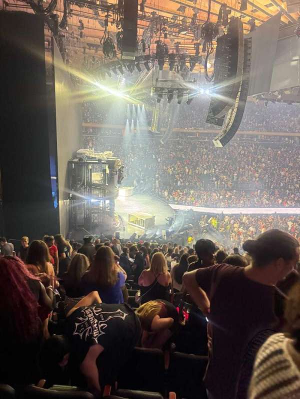 Madison Square Garden, section: 115, row: 21, seat: 10