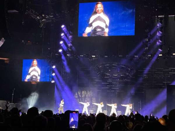 Madison Square Garden, section: 3, row: 1, seat: 9-10
