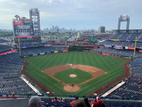 Citizens Bank Park, section: 420, row: 12, seat: 17